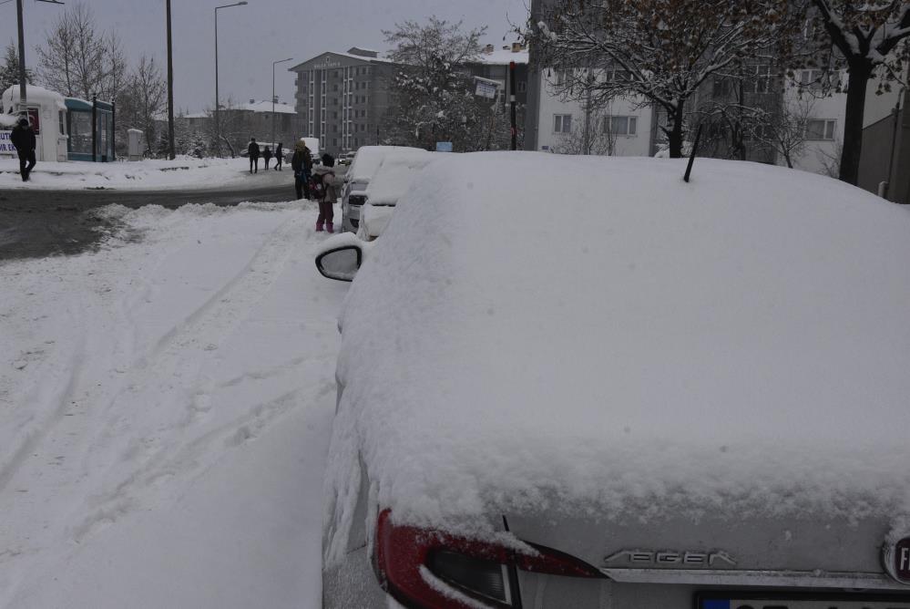 O Ilde 77 Köy Yolu Ulaşıma Kapandı! Kar Kalınlığı 15 Cm Oldu! (3)