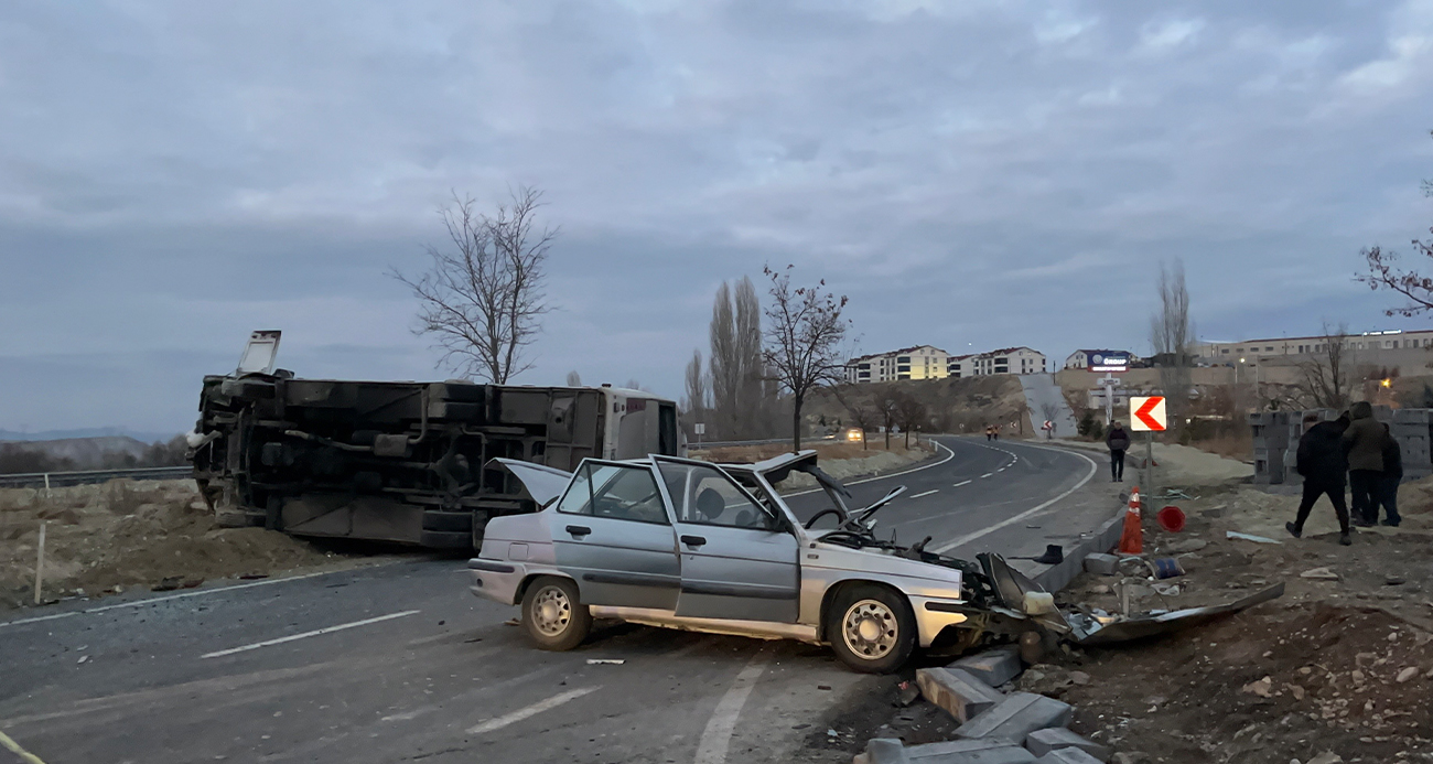 Öğrenci Servisi Devrildi Ambulanslar Peş Peşe Geldi!