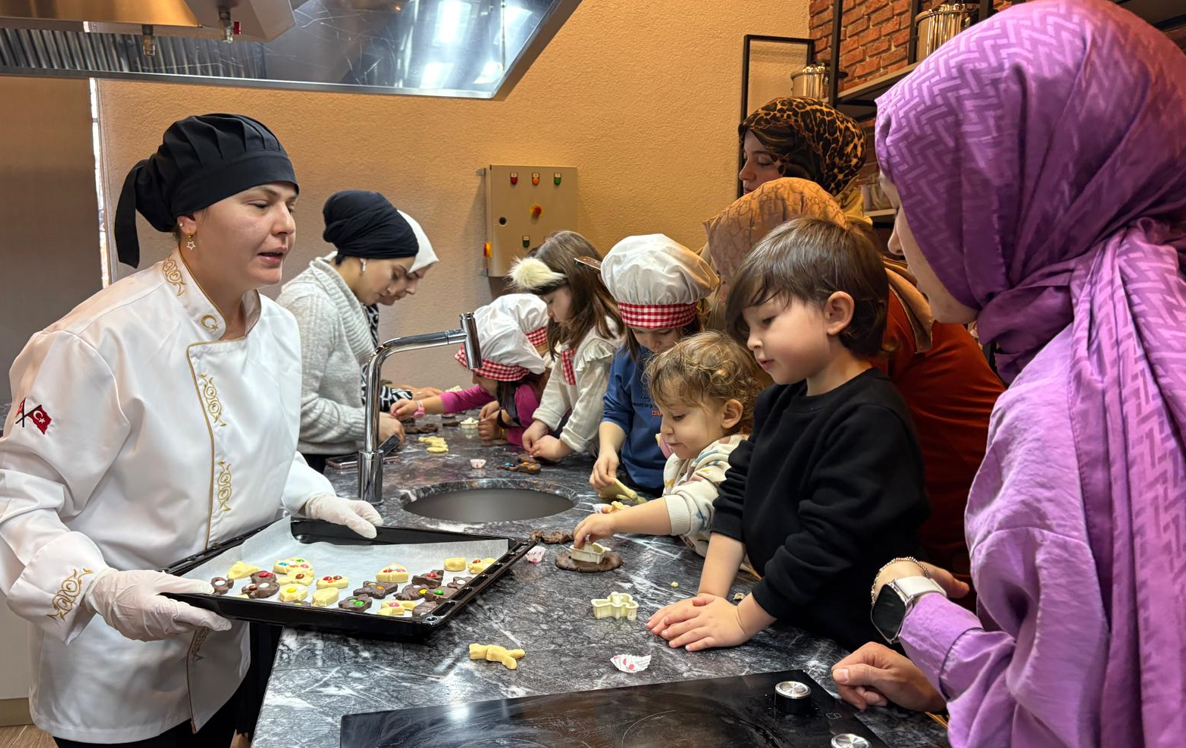 Sincan Bebek Kütüphanesi Miniklerinden Lezzetli Kurabiyeler (1)