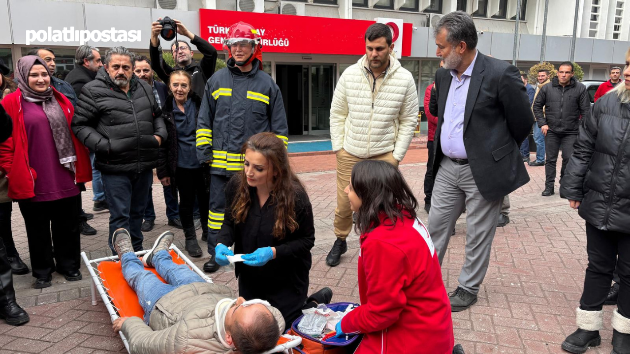 Türk Kızılay Genel Müdürlüğü'nde Neşeli Tatbikat (2)