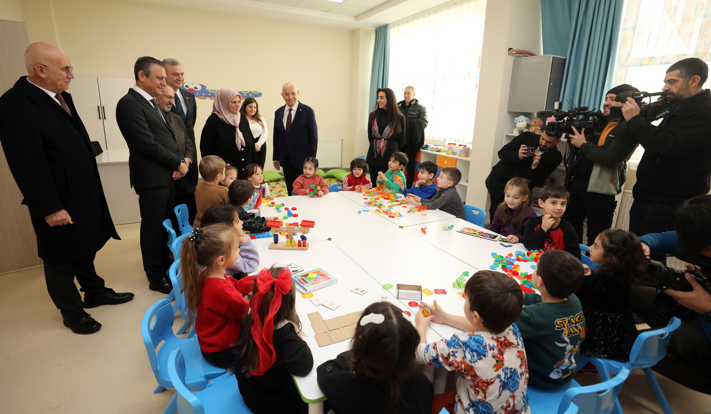 Yenimahalle Belediyesi, Türkiye’nin En Büyük Kreşini Açtı (3)