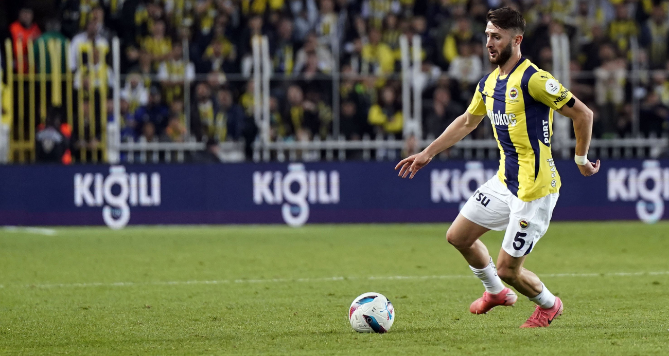 Fenerbahçe'nin Yıldız Oyuncusu Sahalara Dönüyor! (1)