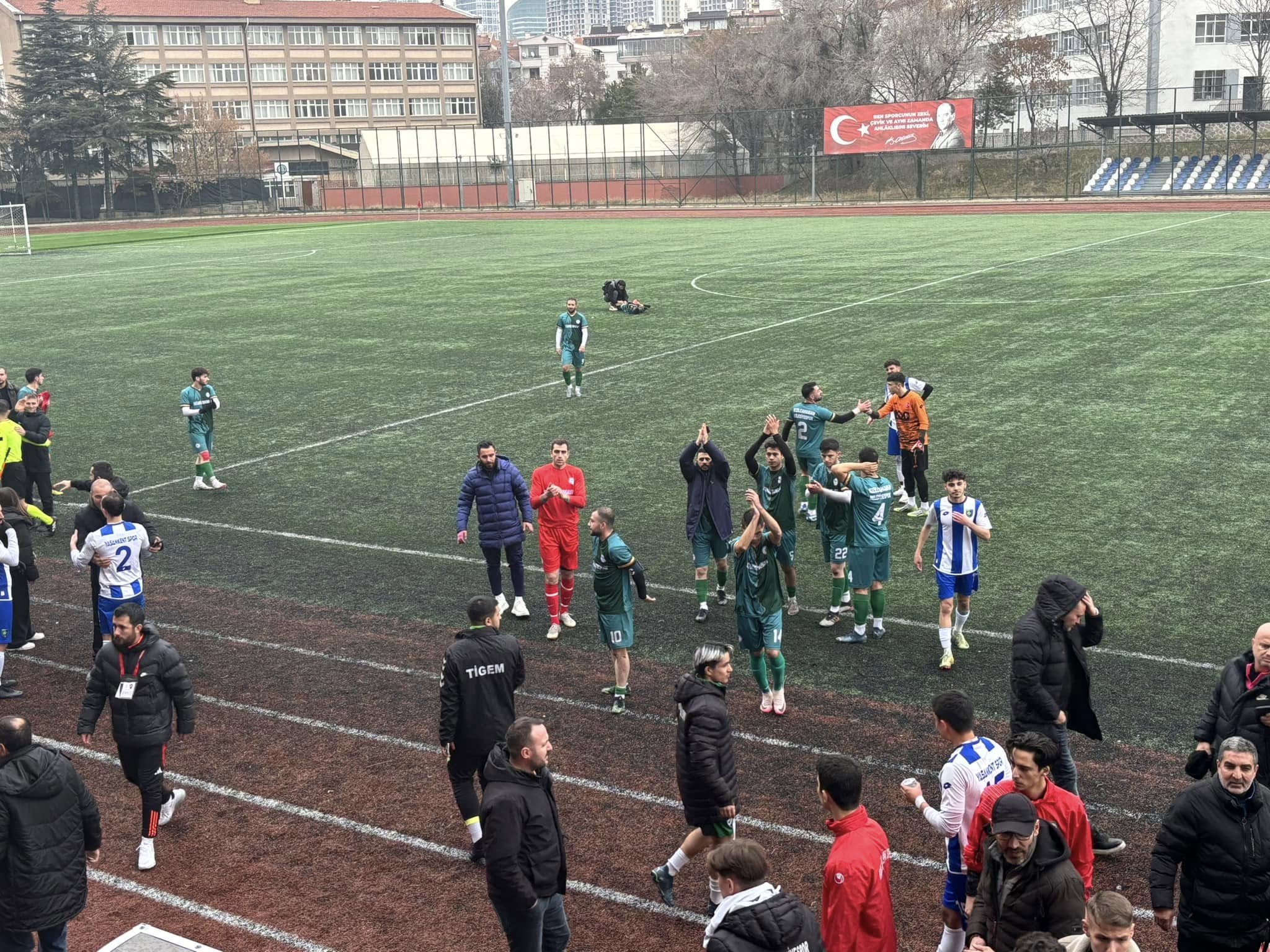 Kızılcahamam Belediyespor Liderliğini Sürdürüyor (1)