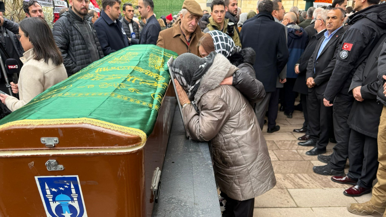 Tıp Öğrencisi Ankara'da Toprağa Verildi (1)