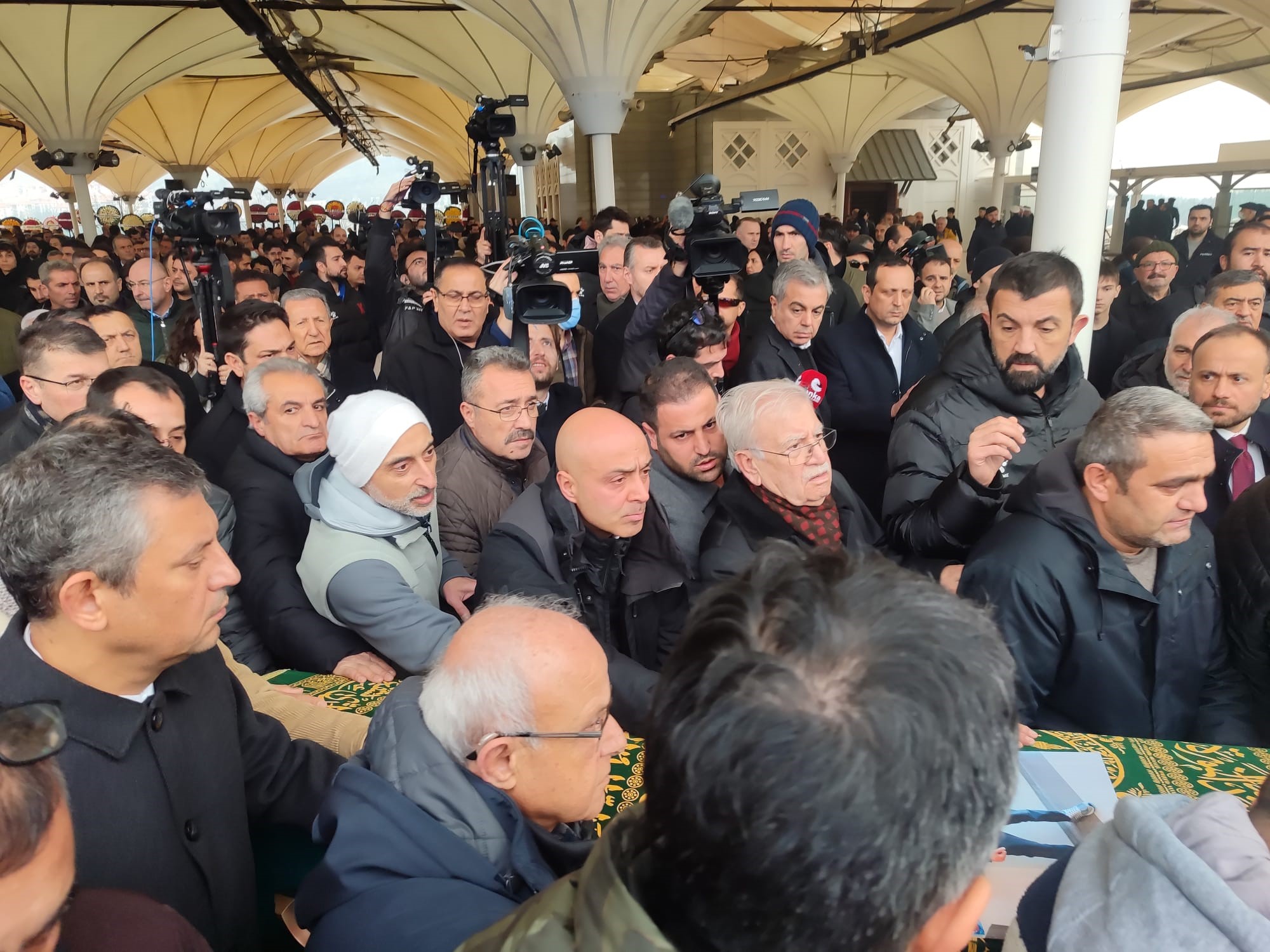 Yangında Hayatını Kaybeden Genç, Ankara’da Son Yolculuğuna Uğurlandı!  (1)