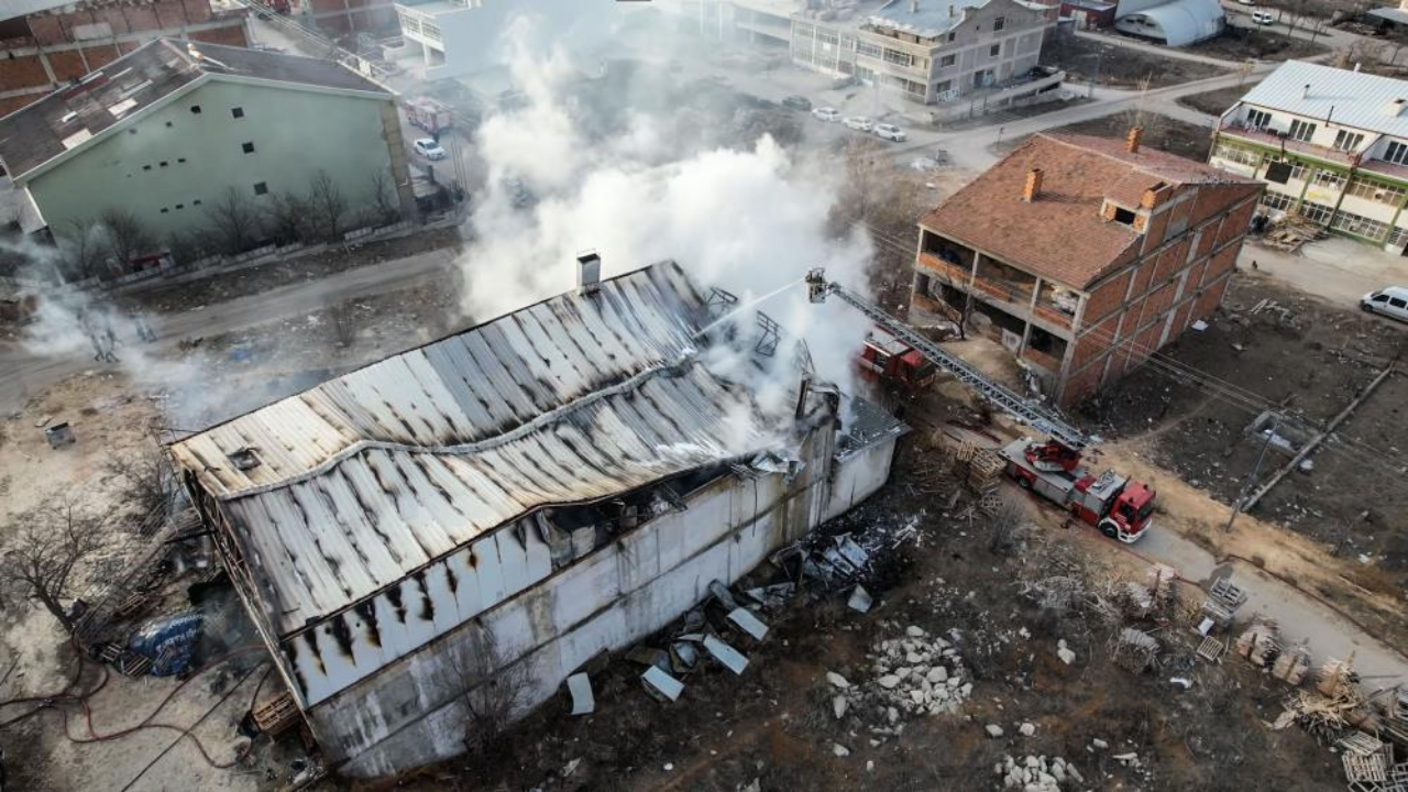 Ankara Sanayi Sitesinde Yangın (1)