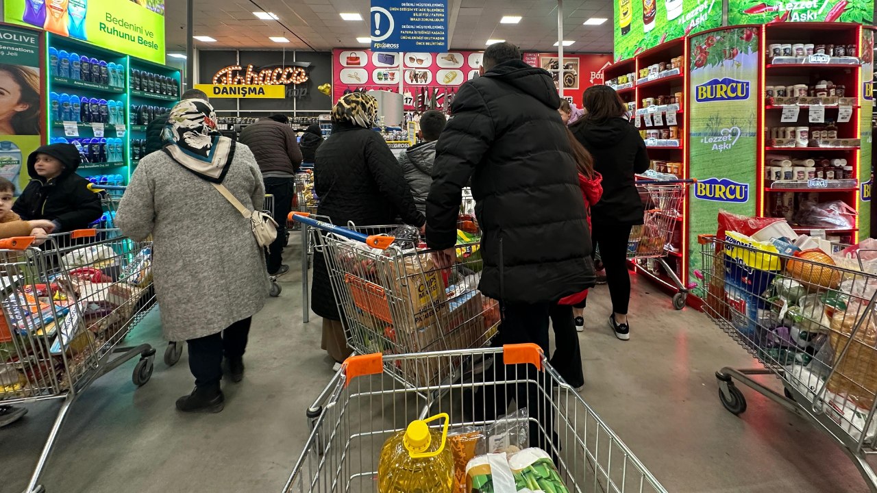 Ankara'da Ramazan Öncesi Marketlerde Hareketlilik Başladı (1)