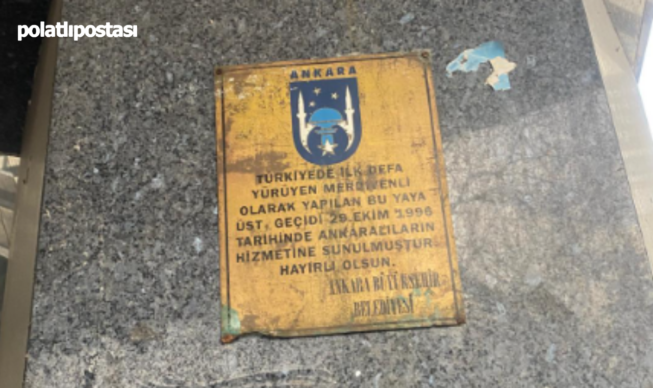 Kızılay'daki Tarihi Üst Geçit Grafiti Vandalizmine Uğradı (2)