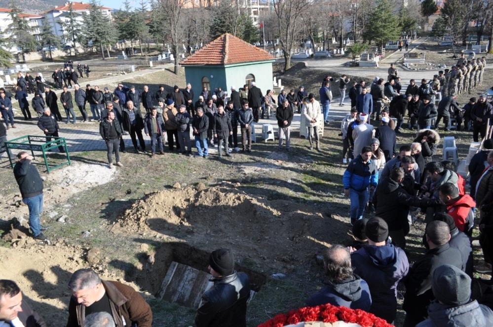 Şehit Polis Memuru Onur Şirin, Memleketinde Toprağa Verildi (2)