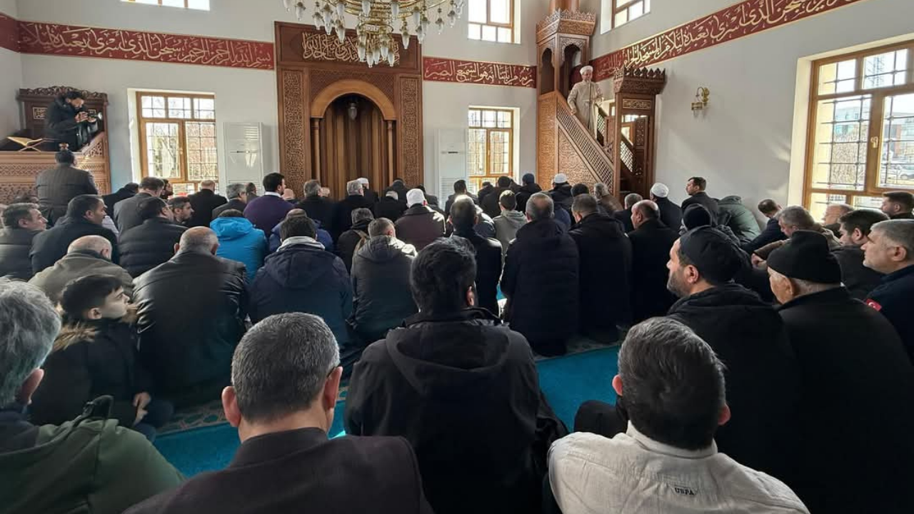 Selahaddin Eyyubi Camii Etimesgut’ta İbadete Açıldı  (2)