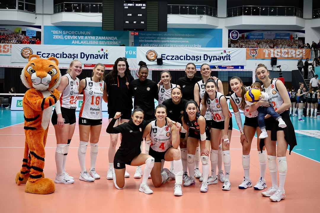 Eczacıbaşı Dynavit Kadın Voleybol Takımı