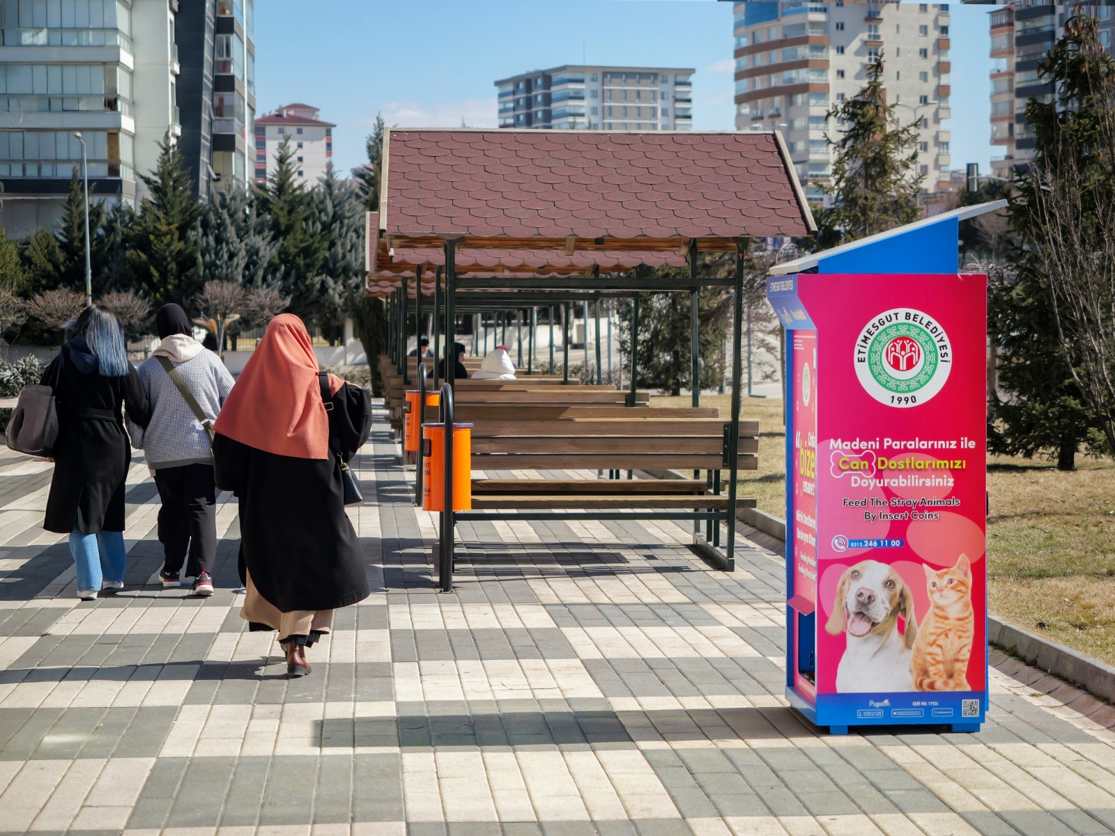 Etimesgut Belediyesinden Sokak Hayvanlarına Destek Mamamatikler Hizmete Girdi  (2)