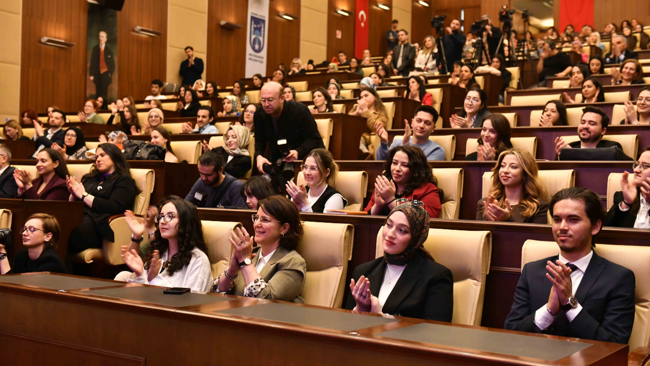 Mansur Yavaş'tan Gençlere Seçim Öğüdü Bir Daha Onları Seçmeyeceksiniz