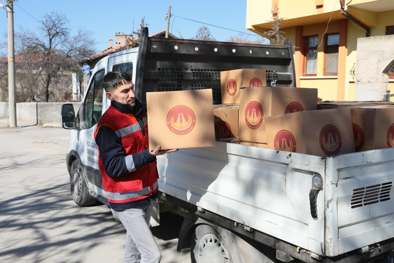 Polatlı’da Ramazan Bereketi İhtiyaç Sahiplerine Gıda Kolisi Dağıtıldı  (1)-1