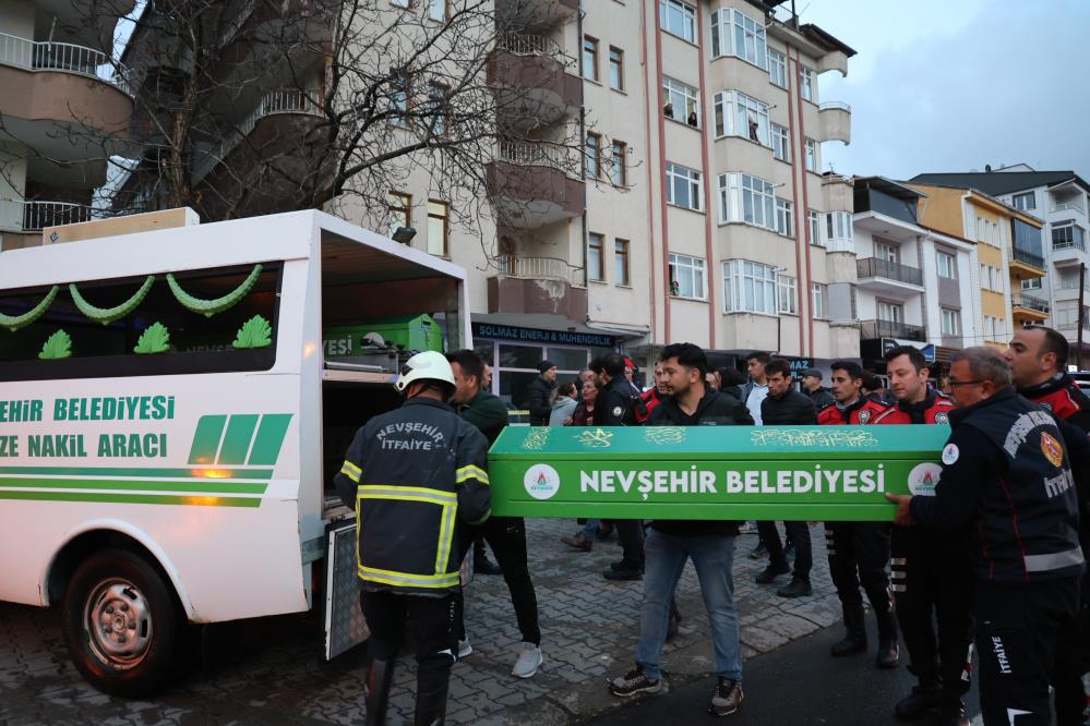 4. Kattan Düşen Kadın Hayatını Kaybetti! (1)