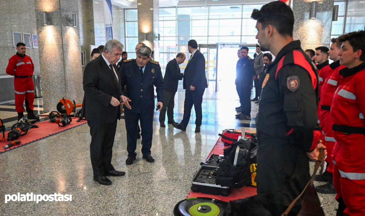 Ankara İtfaiyesi'ne Güç Katan Yeni Neferler Başkan Mansur Yavaş 300 Yeni Personelle Buluştu (1)