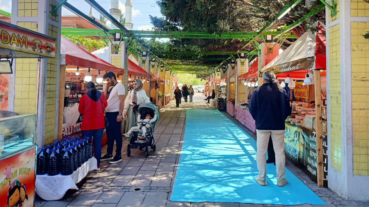 Ankara’da Yaza Lezzetli Başlangıç! Yöresel Tatlar Altınpark’ta Buluştu (2)