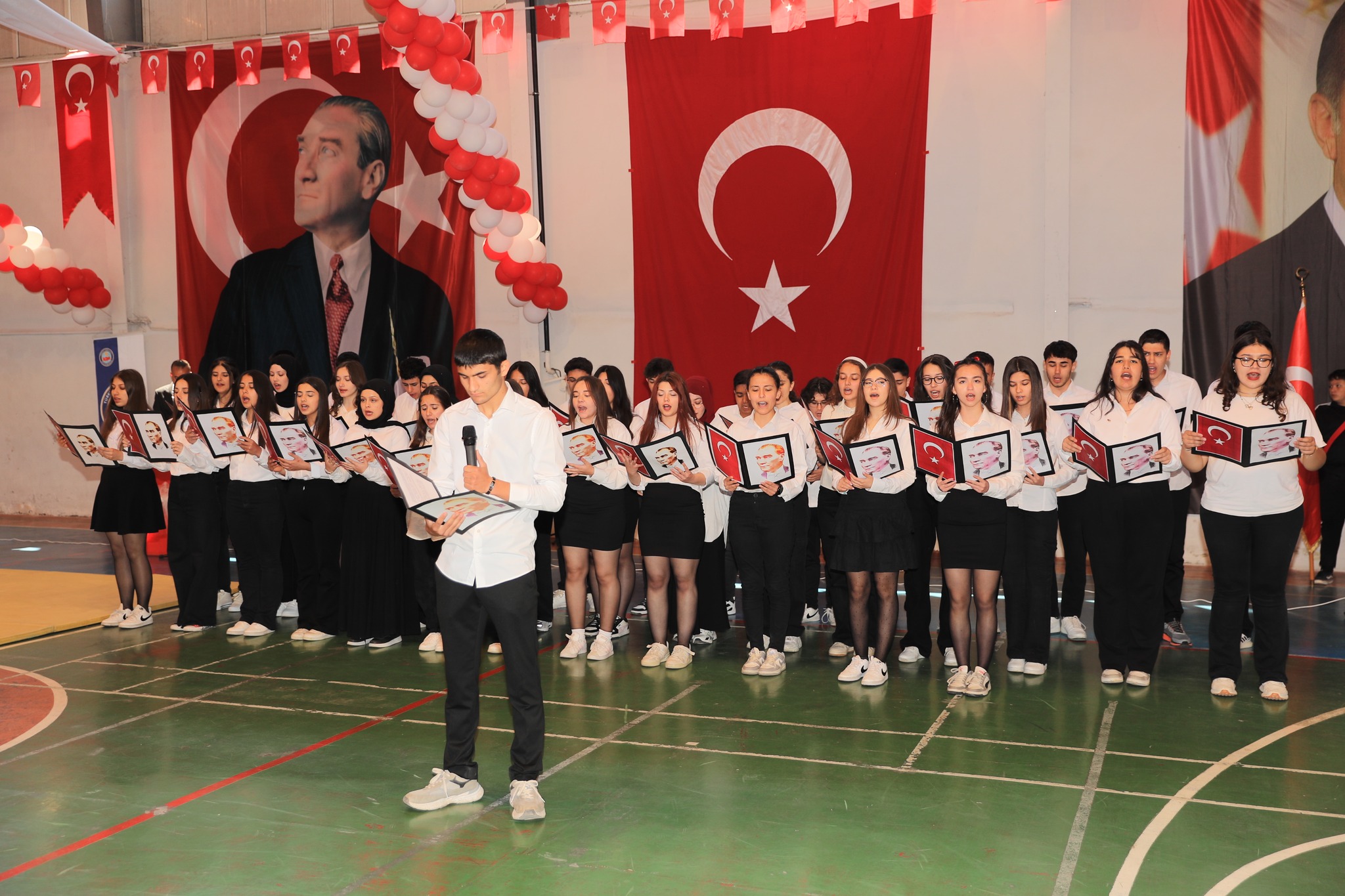 Ayaş'ta 19 Mayıs Coşkuyla Kutlandı  (2)