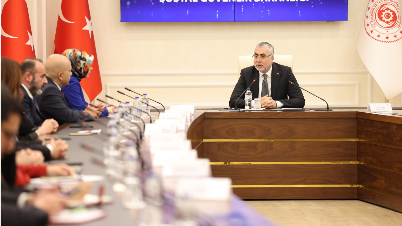 Bakan Işıkhan, Eczacılarla Sorunları Ve Talepleri Görüştü (2)