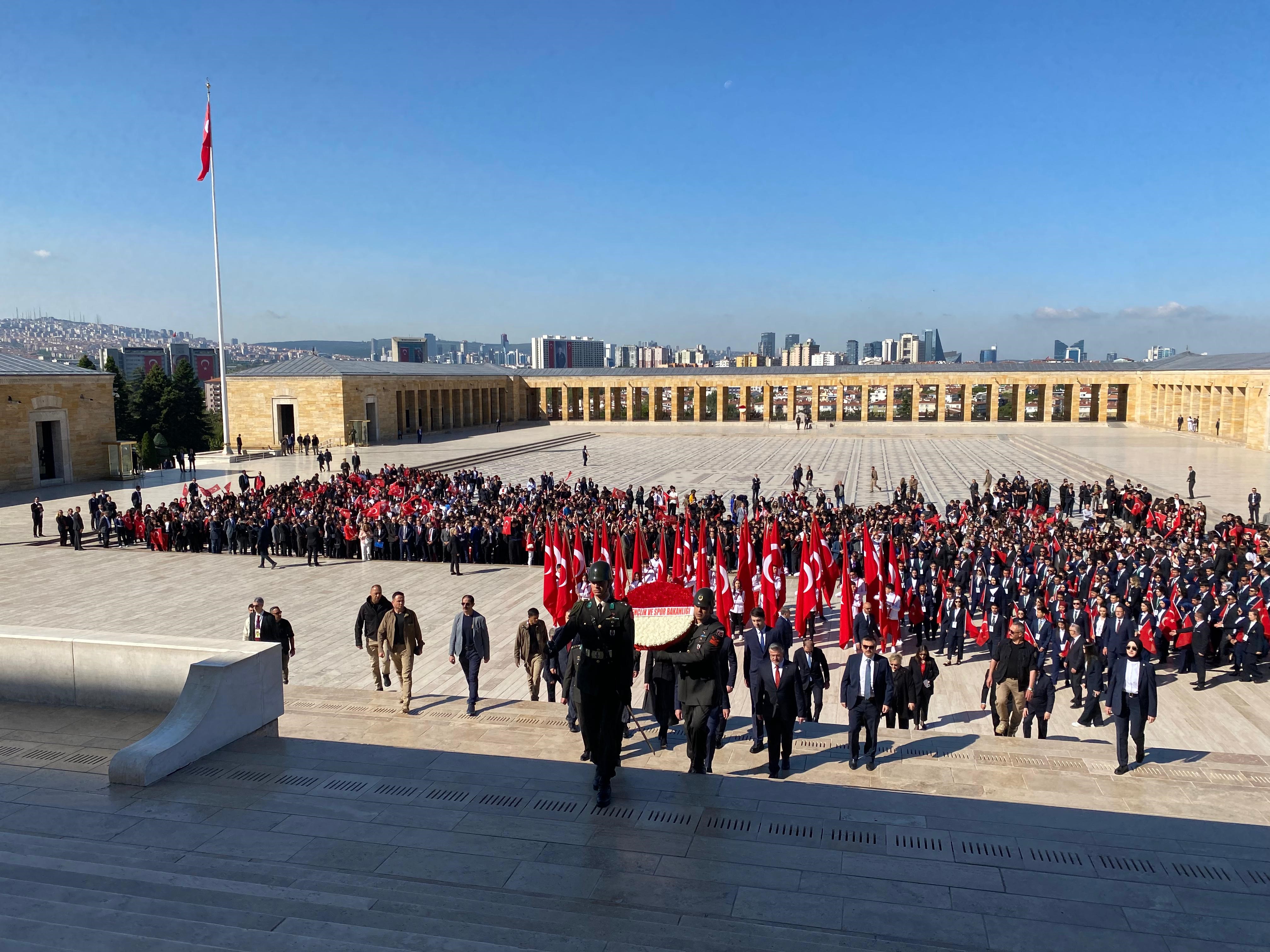 Bakan Osman Aşkın Bak’tan 19 Mayıs’ta Anıtkabir Ziyareti  (1)