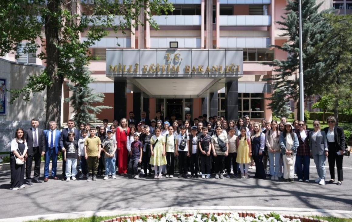 Bakan Tekin-5