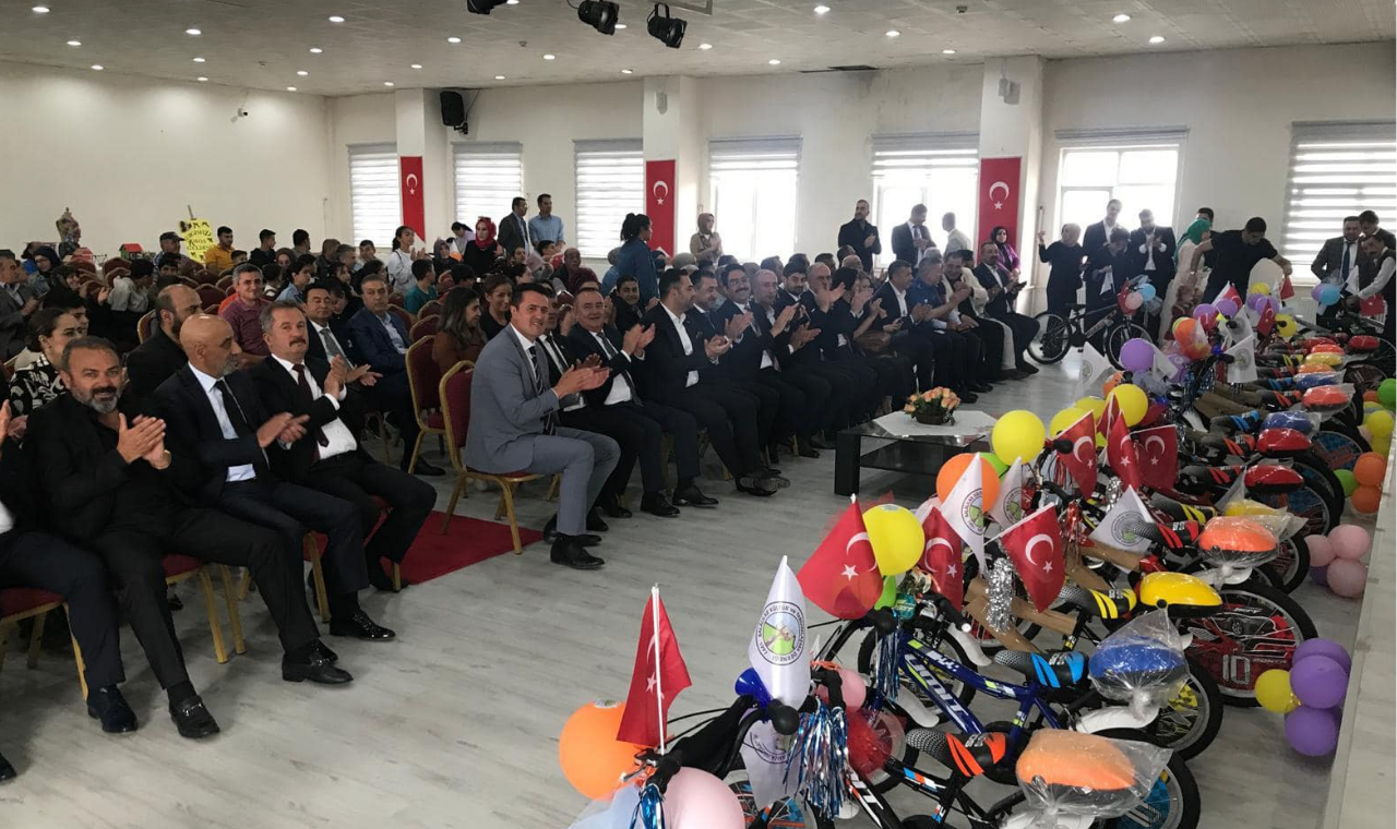 Bala’da Geleceğin Çevrecileri Bisikletle Ödüllendirildi2