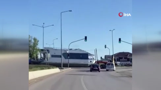 Başkentte, Tekne Karadan Yürütüldü! (2)