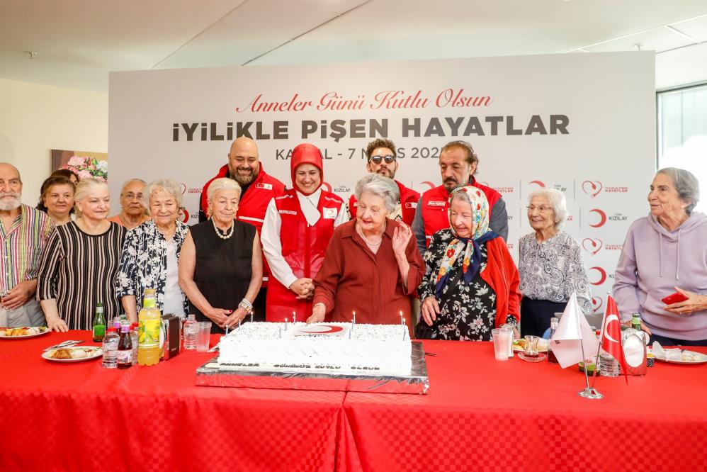 Kızılay Anneler Günü 1