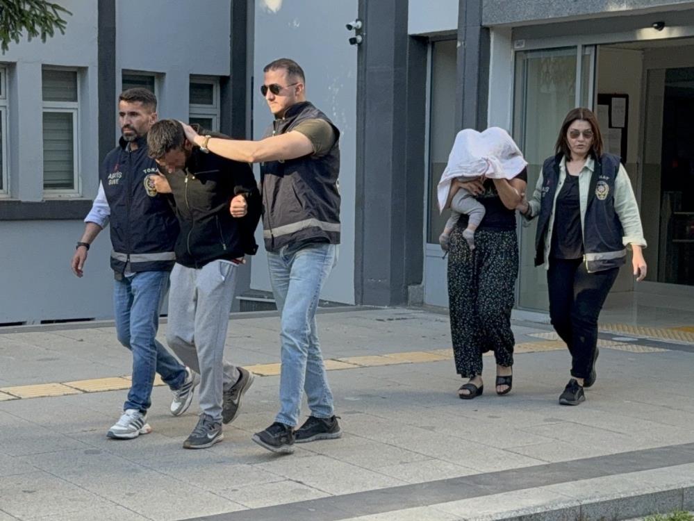 Kucağındaki Bebeği Ile Cezaevine Gitti (1)