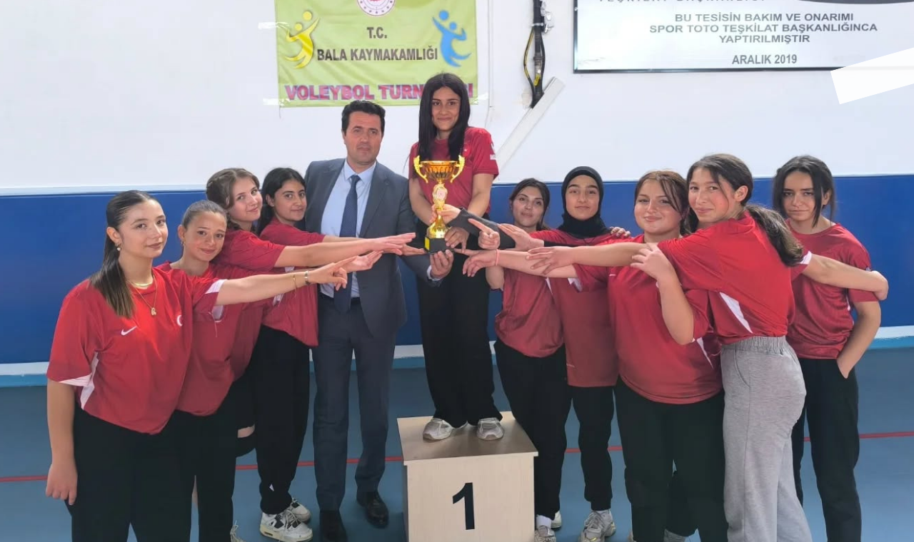 Liseler Arası Voleybol Turnuvası Sona Erdi Şampiyon Bala Anadolu Lisesi1