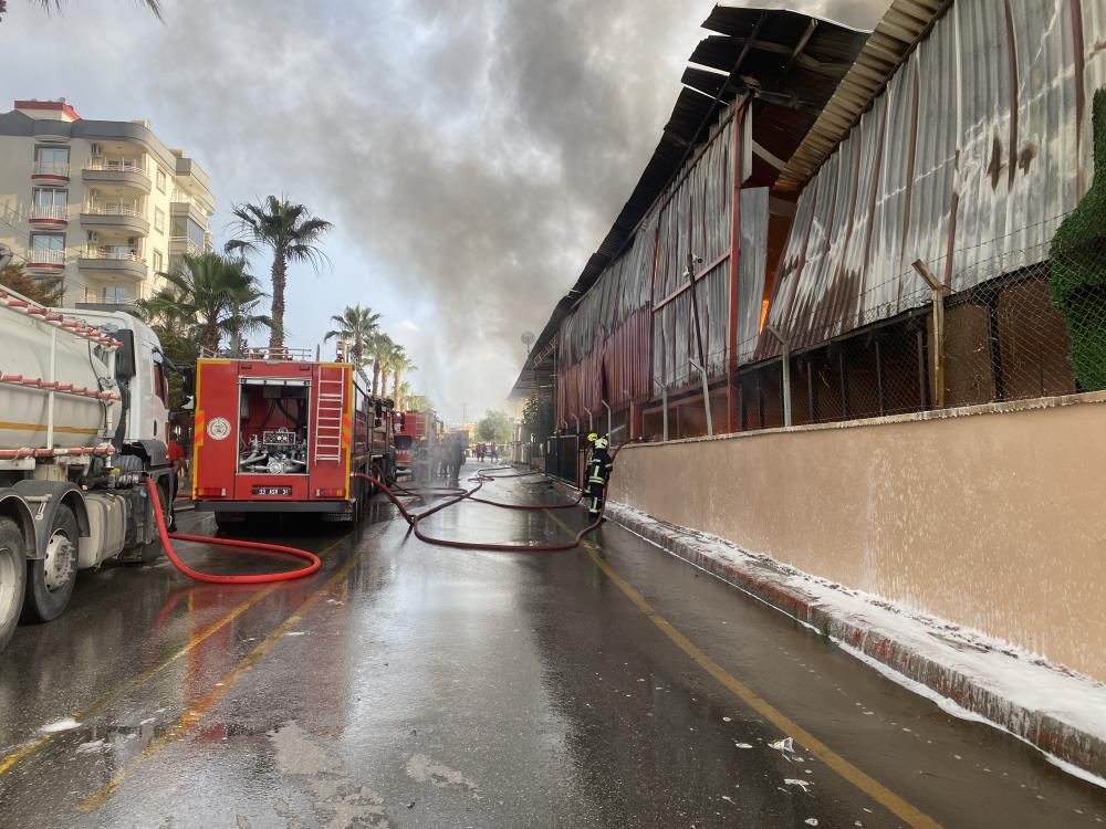 Mersin Yangın 3