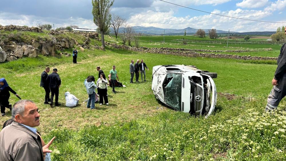 Öğrenci Servisi Devrildi! Ortalık Can Pazarına Döndü (1)-1