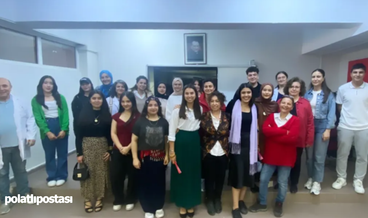 Polatlı Anadolu Lisesi'nde Sahne Tiyatro Grubunun (1)