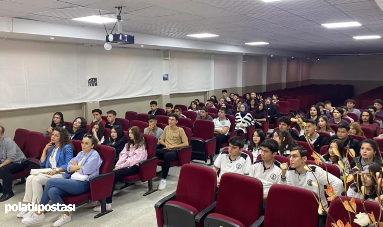 Polatlı'da Bilim Uygulamaları Semineri Geleceğin Teknolojileri Masaya Yatırıldı (2)