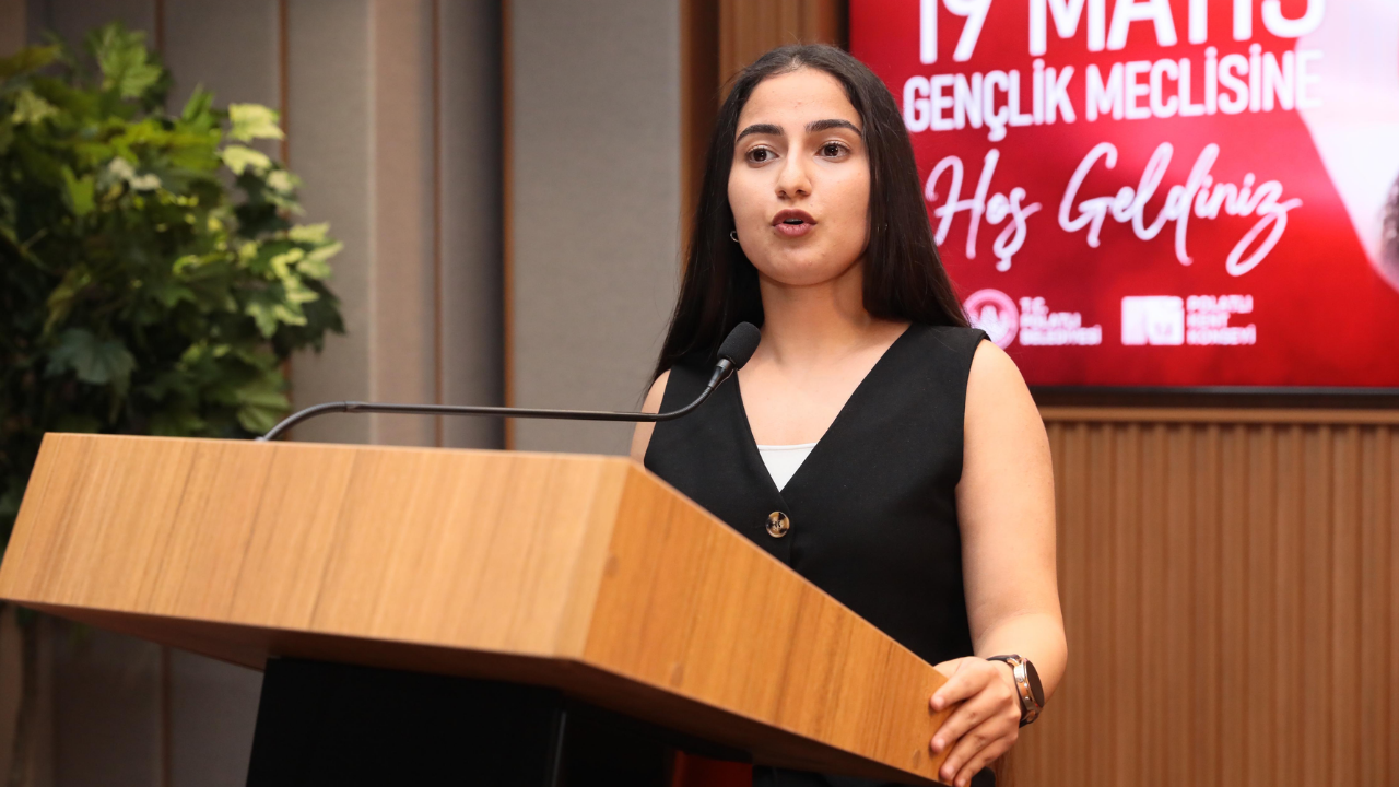 Polatlı’da Gençler Sorunlarını Kürsüden Dile Getirdi (1)