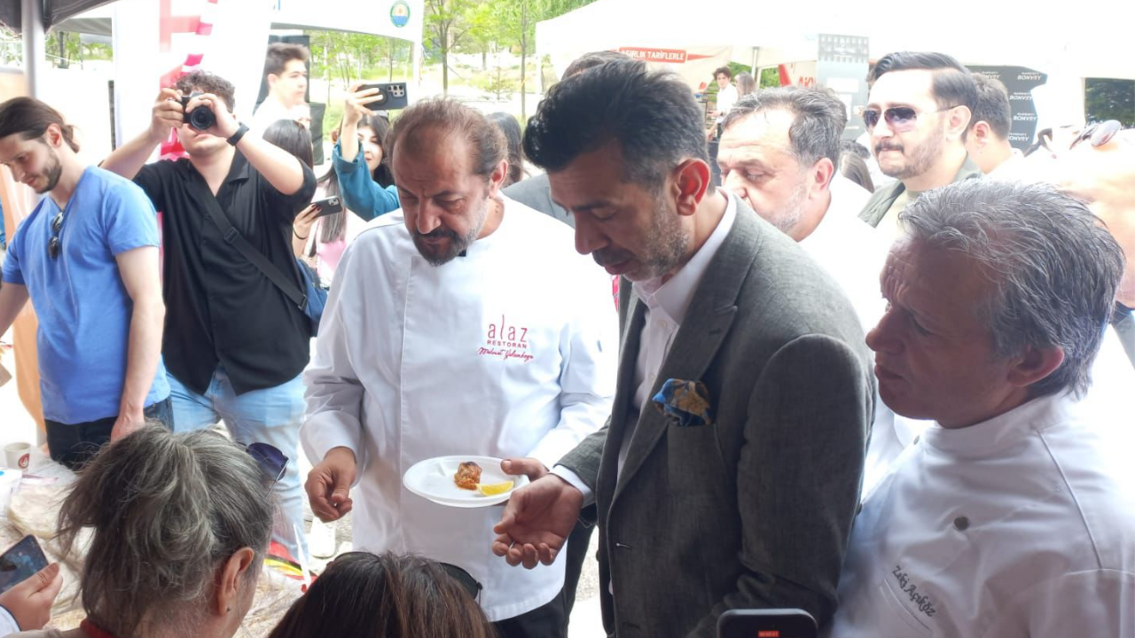 Şef Mehmet Yalçınkaya, Polatlı Standında Yöresel Tatları Denedi (2)