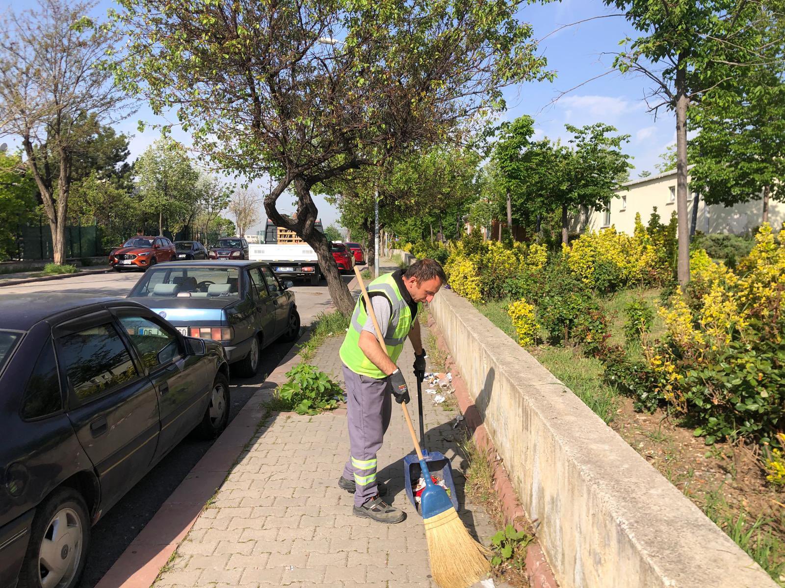 Yenimahalle'de Hummalı Bahar Temizliği Devam Ediyor (1)