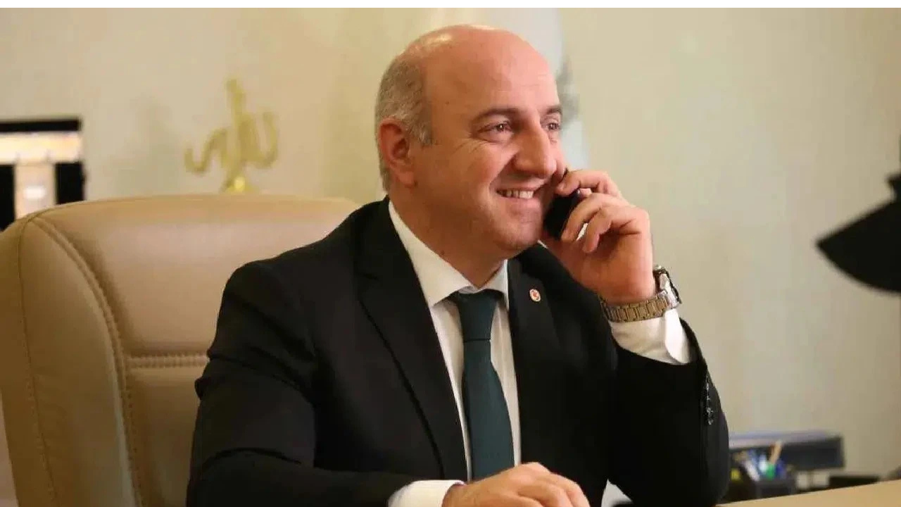 Ak Partili Başkan, Belediye Binasında Vuruldu!