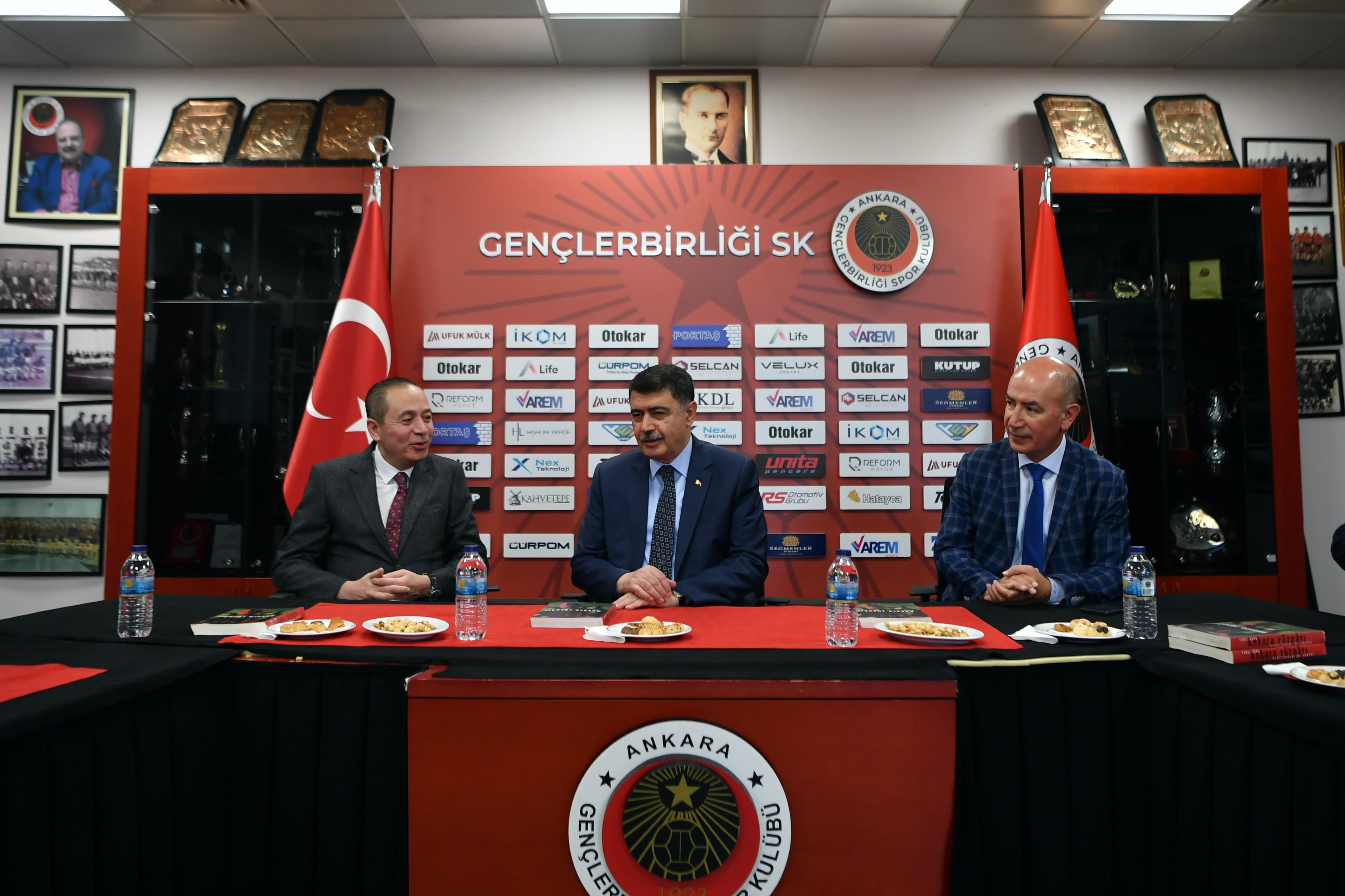 Anara Valisi Şahin'den Gençlerbirliği Spor Kulübü’ne Ziyaret-1