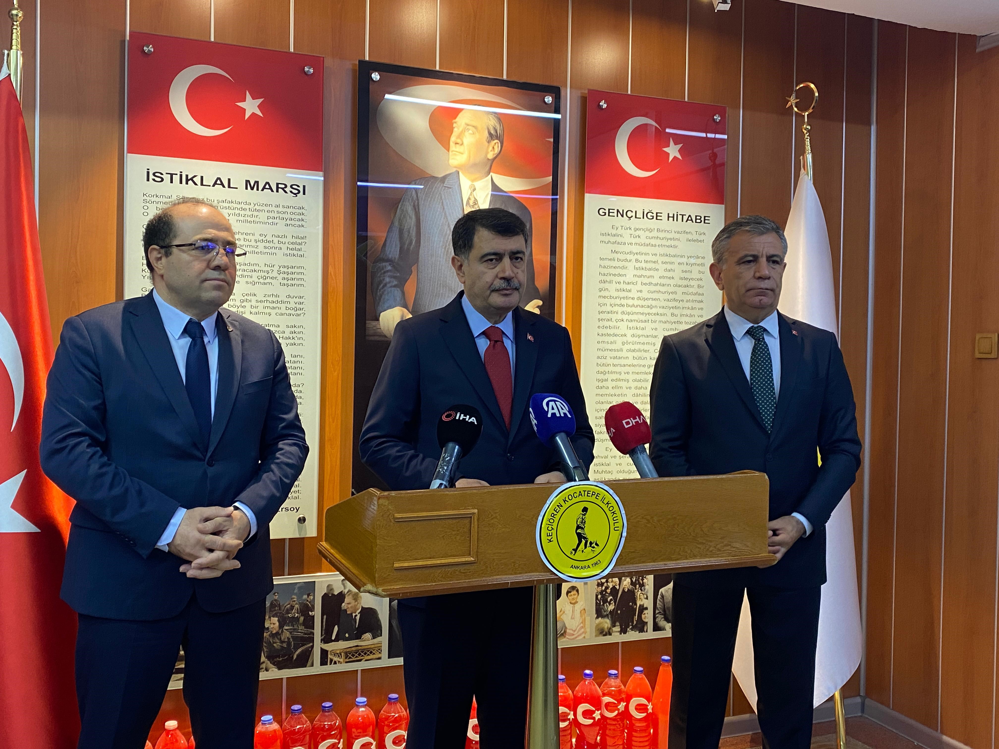 Ankara Valisi Vasip Şahin, Karne Dağıtım Törenine Katıldı  (2)