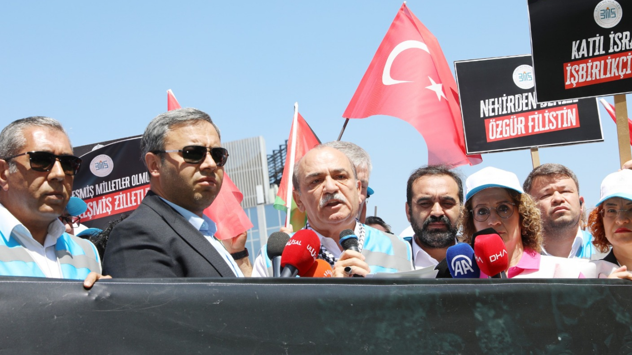 Ankara’da Siyah Çelenkli Eylem “Mazluma Sessizlik Zulme Ortaklıktır” (1)