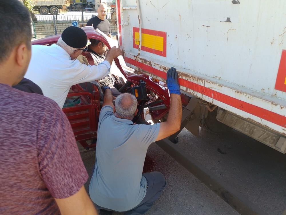 Elektrikli Motosiklet Tıra Çarptı! (3)