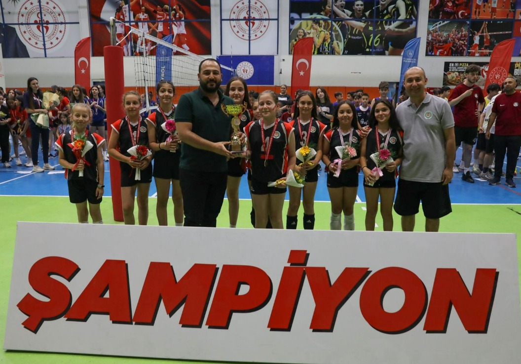 Etimesgut Belediyesi Mini Voleybol Takımı Ankara Şampiyonu Oldu  (2)