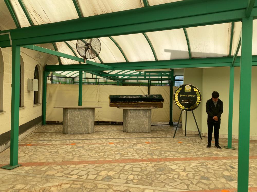 Genç Yaştaki Sağlık Çalışanı Evinde Ölü Bulundu! (2)