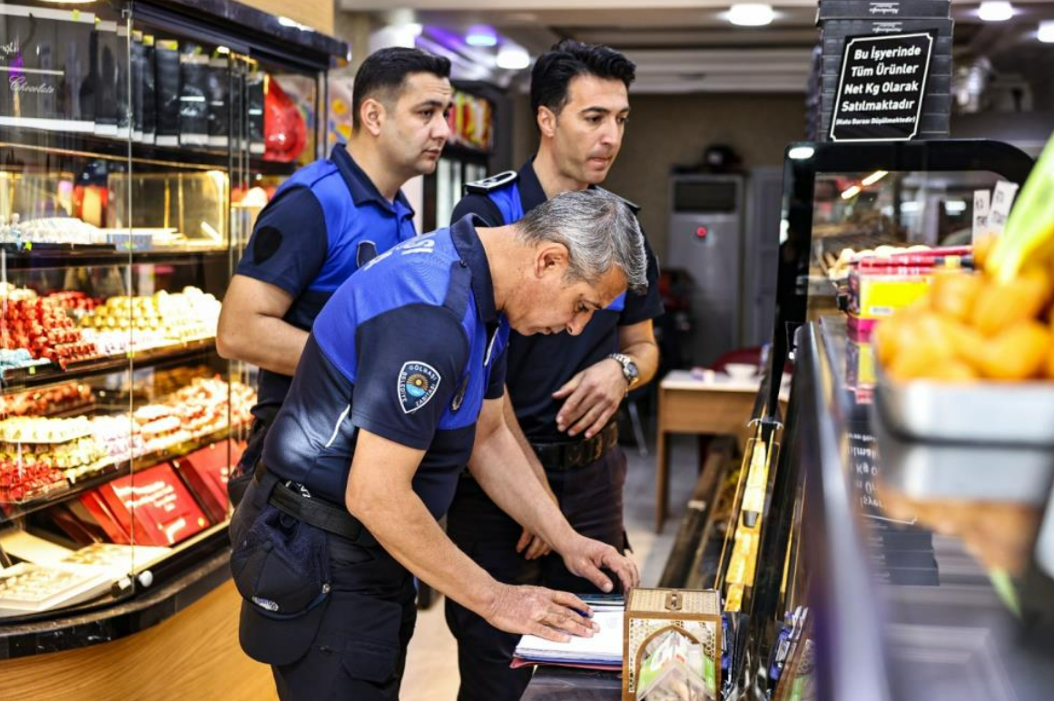 Gölbaşı Belediyesinden Bayram Öncesi Gıda Denetimi  (2)