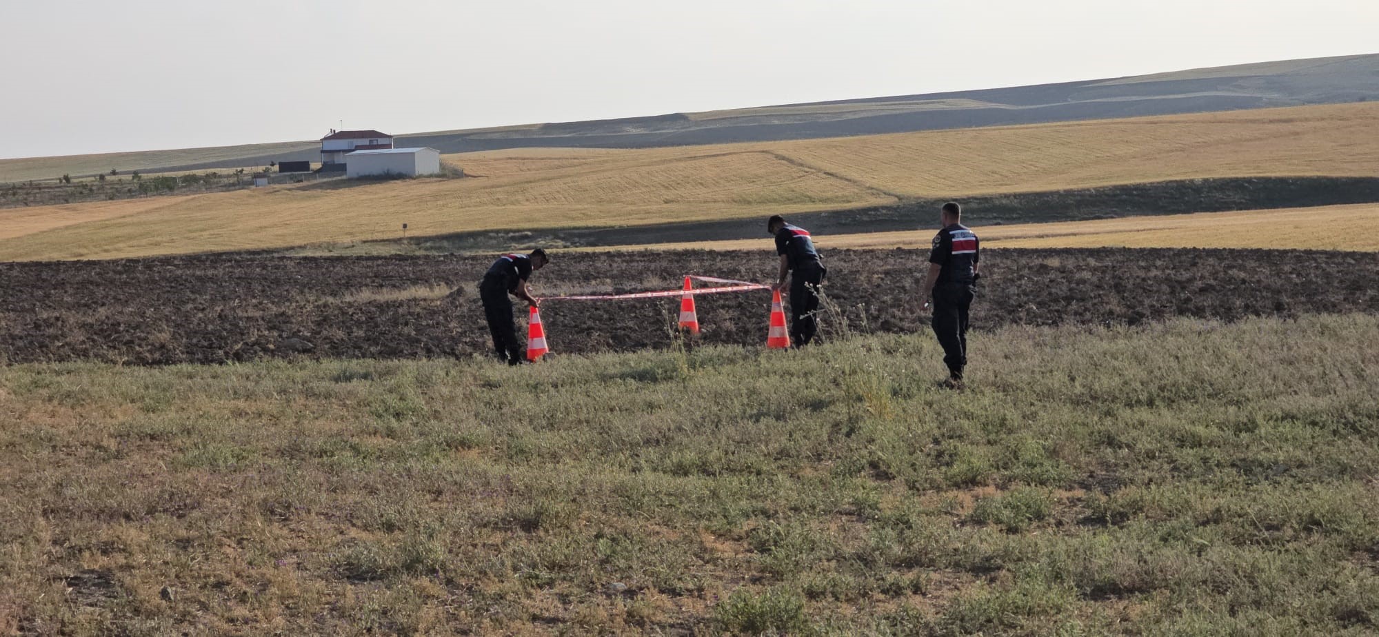 Haymana’da Patlamamış El Bombası Bulundu!  (2)