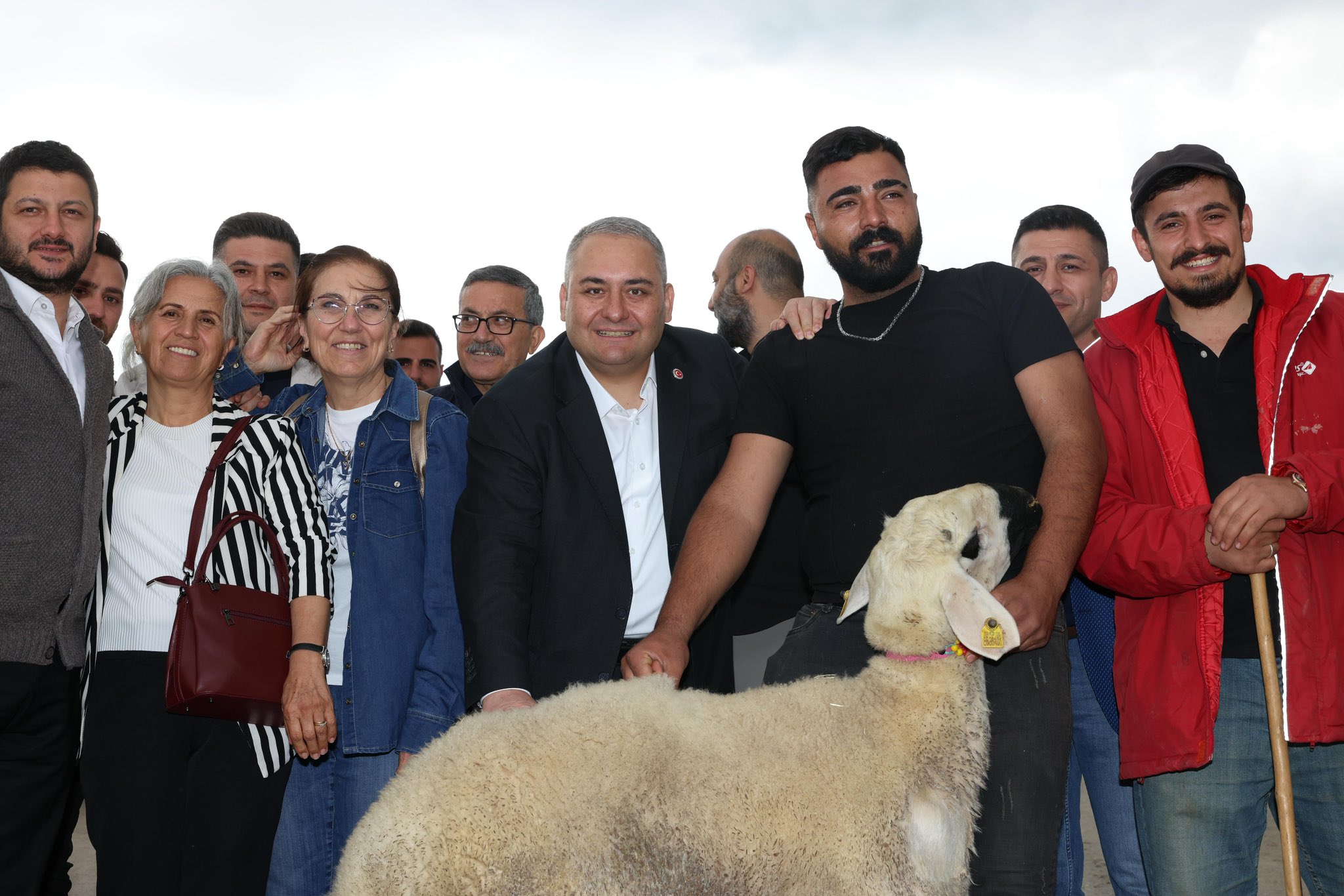 Keçiören Belediye Başkanı Özarslan'dan Kurban Pazarı Ziyareti (2)