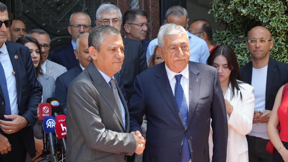 Özgür Özel Tesk 2