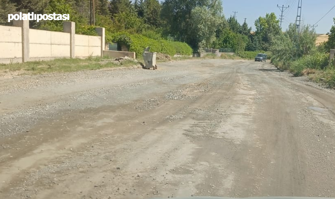 Pursaklar Sirkeli Mahallesi'nde Asfalt Isyanı Vatandaşlar Yetkililerden Çözüm Bekliyor! (1)