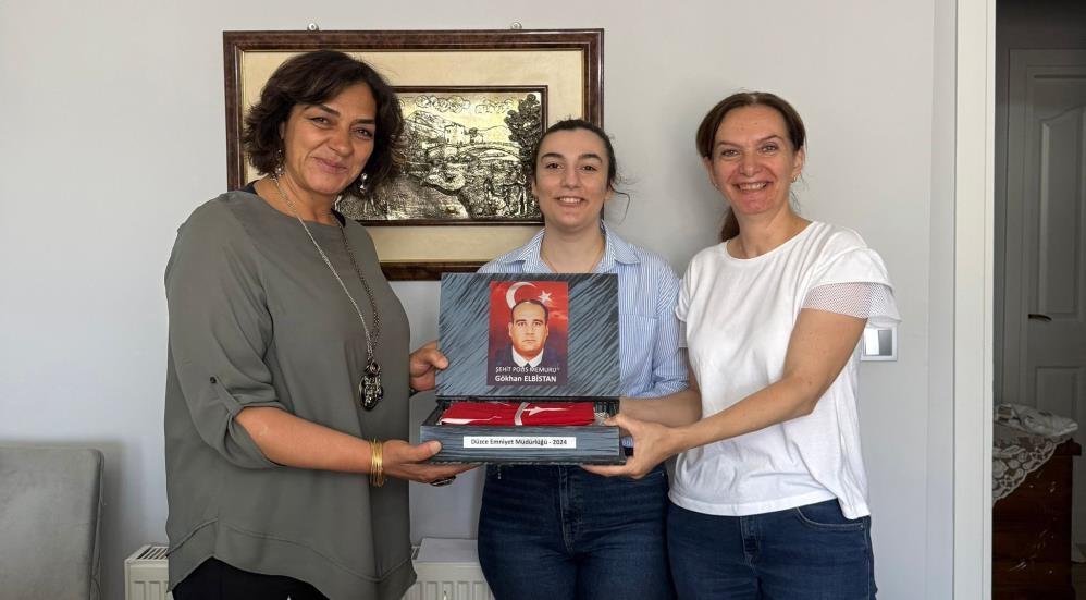 Şehit Polis Memuru Gökhan Elbistan’ın Kızına Anlamlı Sürpriz (1)